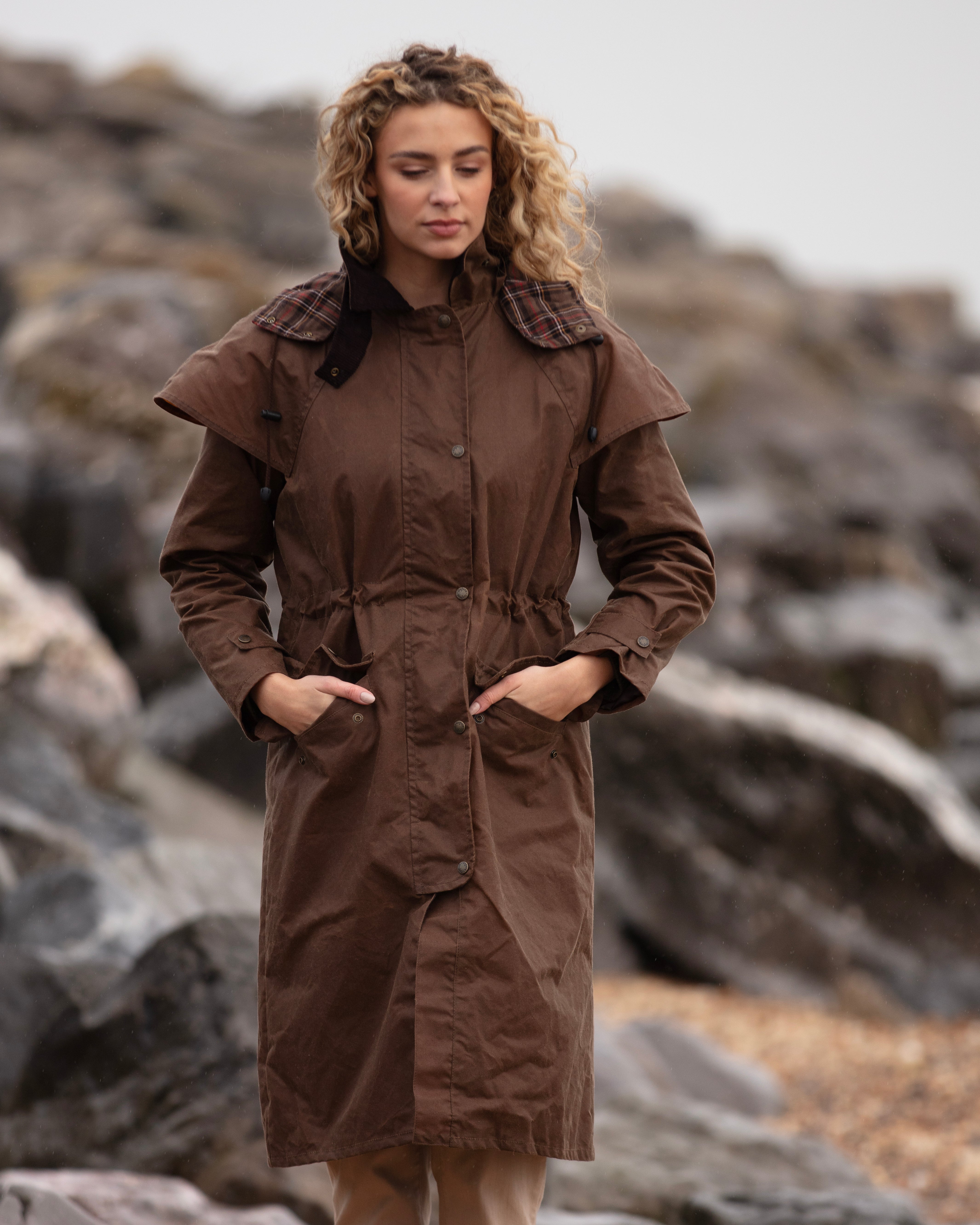 W07 - Women's Long Deluxe Wax Cape - SANDSTONE - Oxford Blue