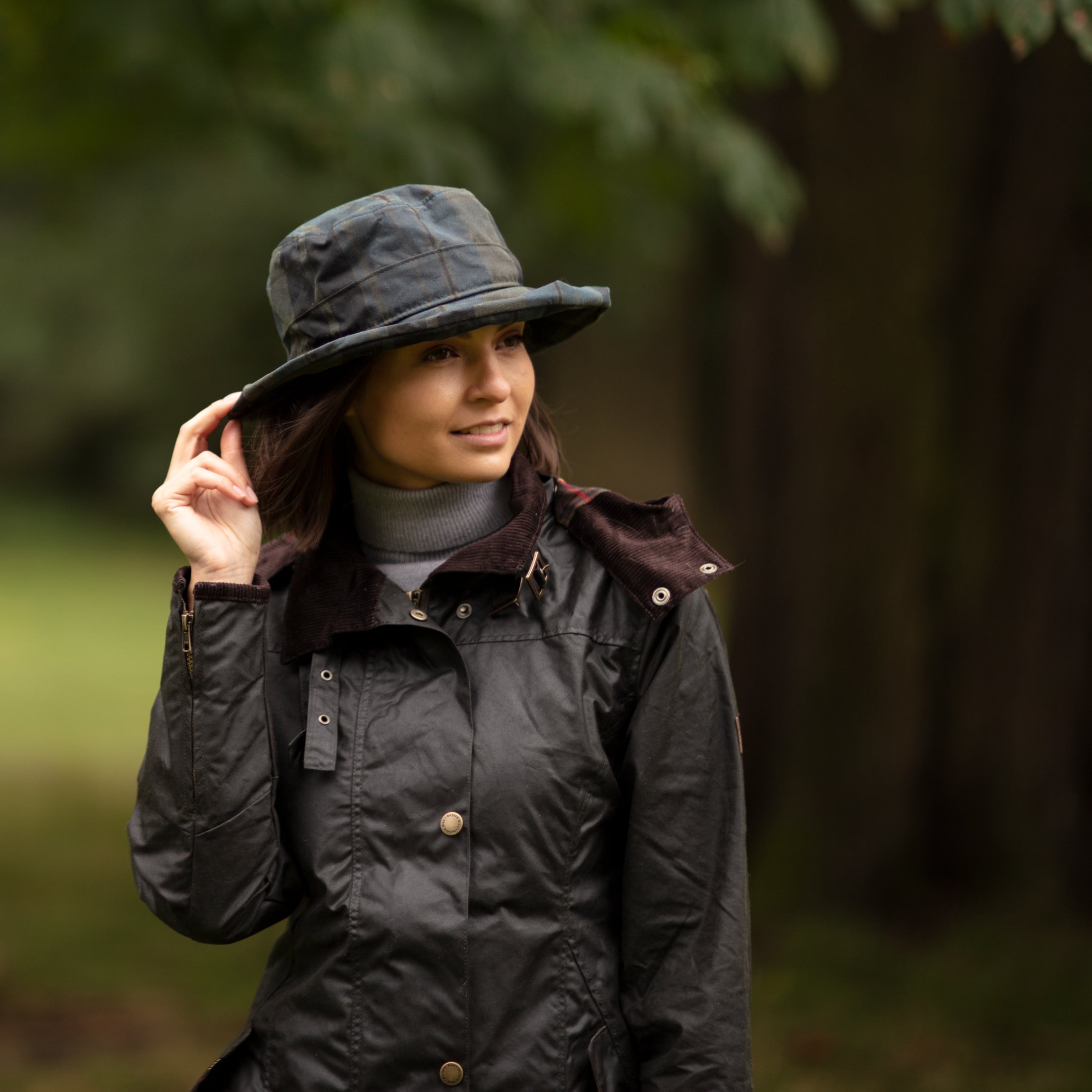 HW25 - Women's Ascot Tartan Wax Hat - DUNDEE - Oxford Blue