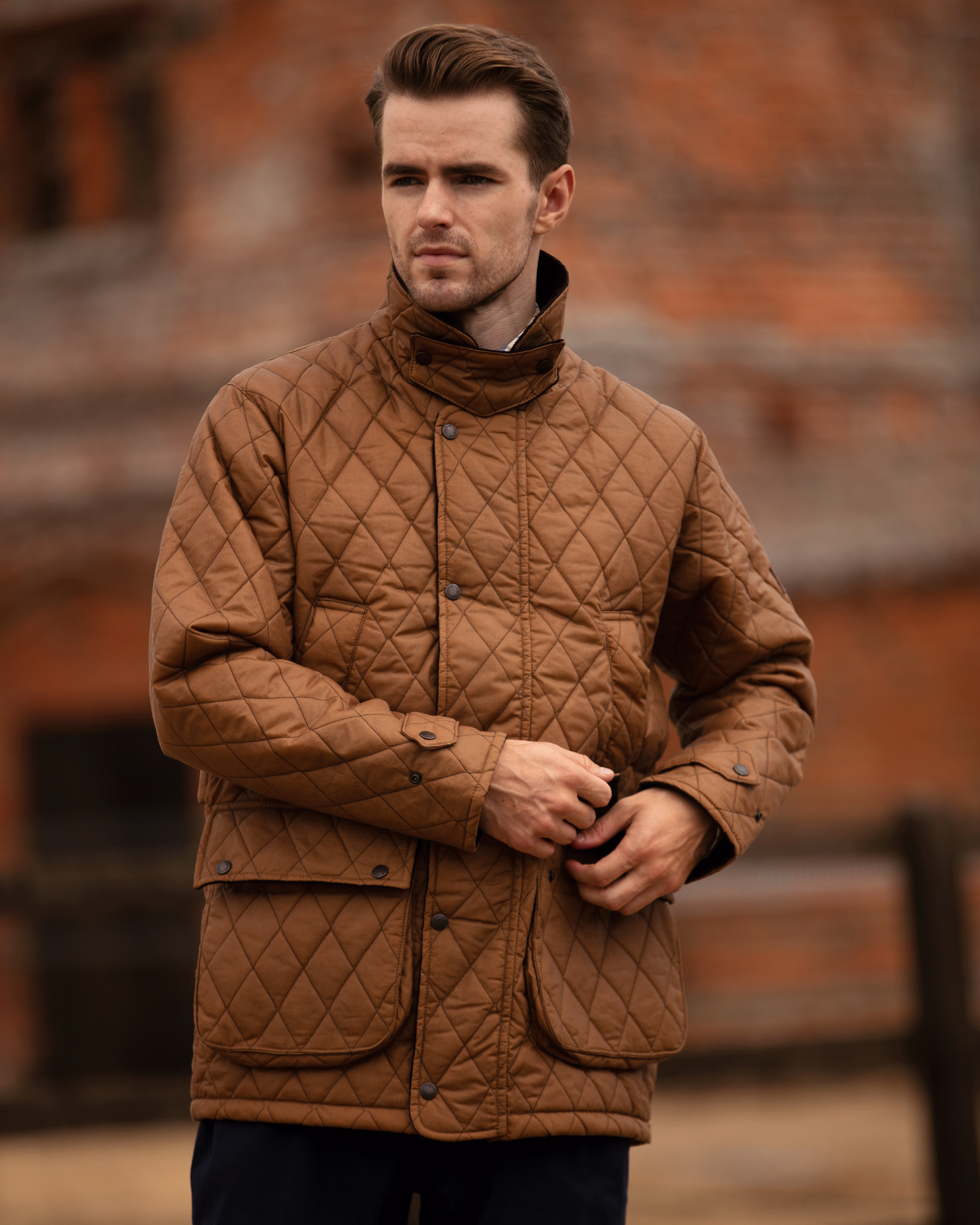 W27 - Men's Aarhus Quilted Wax Coat - SAND - Oxford Blue
