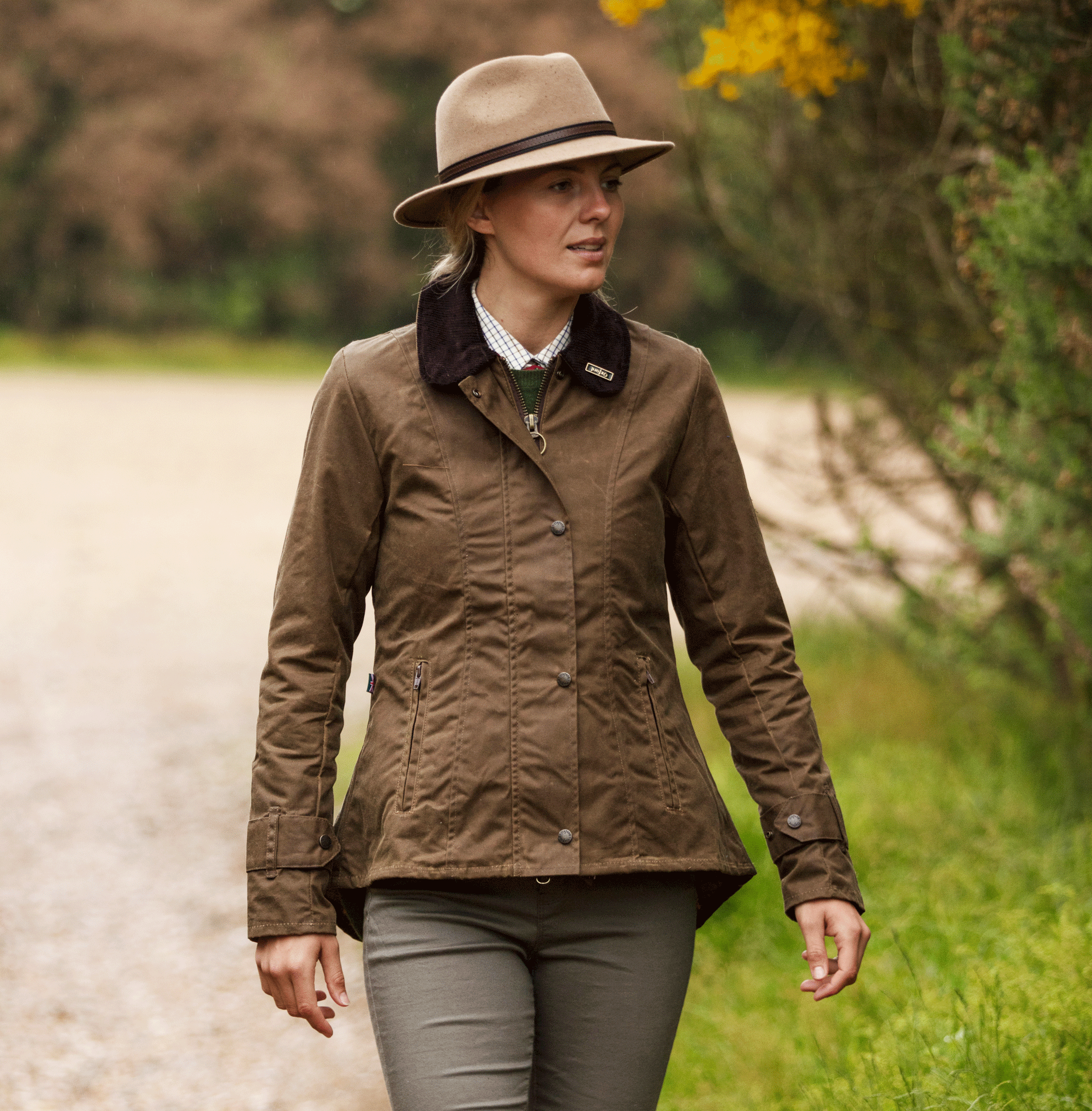 W308 - Women's Ambre Wax Jacket - SAND - Oxford Blue